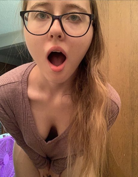 brittneythesaint pornstar photo