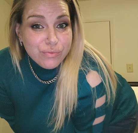 KayBabi model pornographic photo