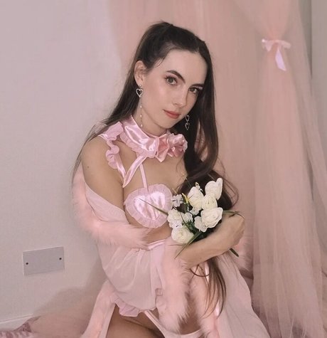 lesbian kissing onlyfans hot porn photos