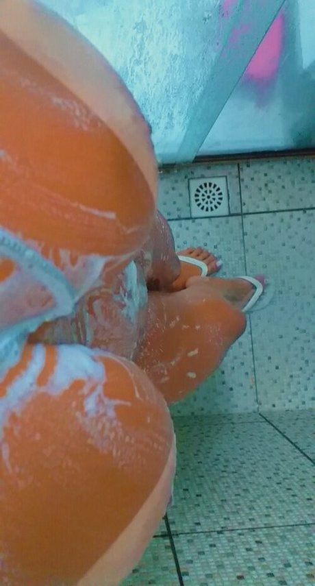 Luanna 44 naked model archive