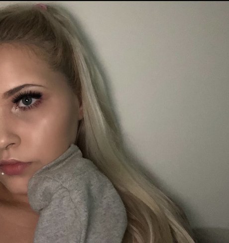 Babygirl xx star high quality pic