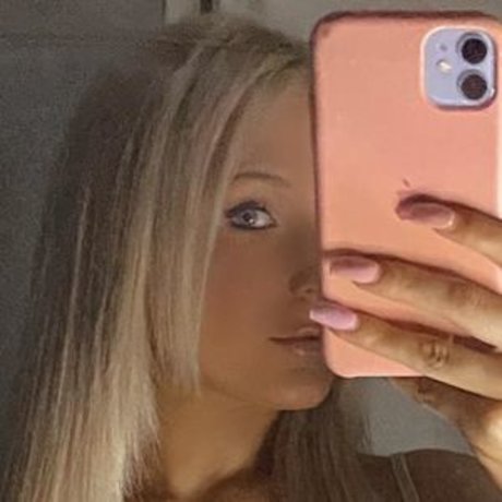 Saffronleighhh model porn image