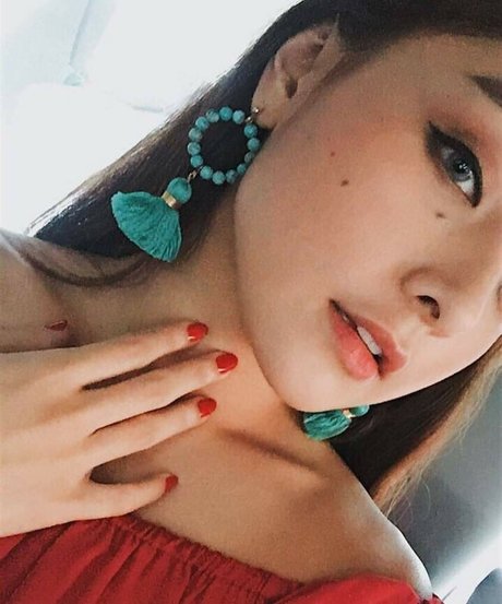 Sarah Carlos star beautiful archive