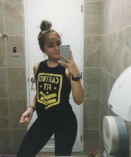 Sarah Carlos high quality pornstar gallery