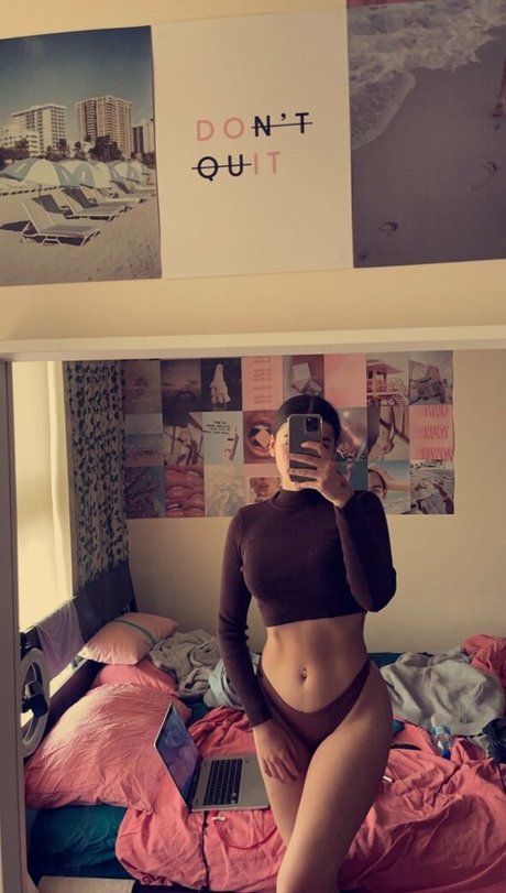 Adriana Nicole Kardos xxx model gallery