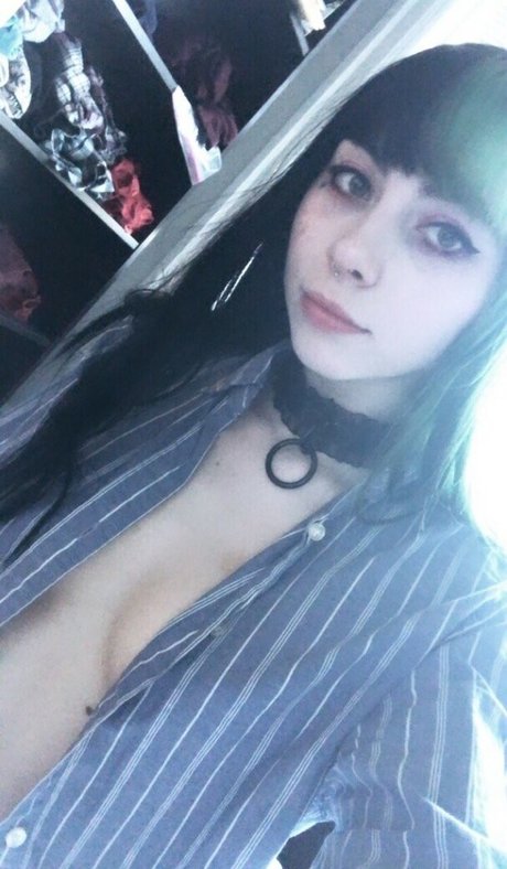 quinnie666 pornstar art photos