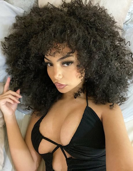 Avabvnny erotic actress image