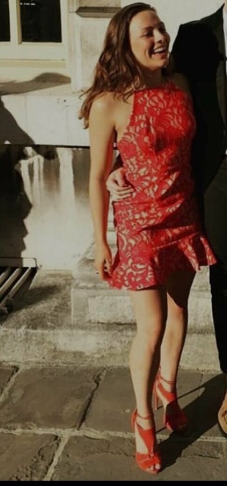 Molly Mae Osborne high quality model pic