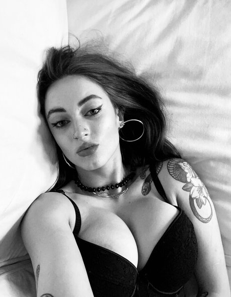 Emily Autumn art pornstar picture