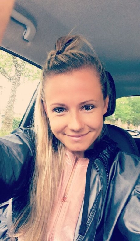 Julia Simic star xxx galleries