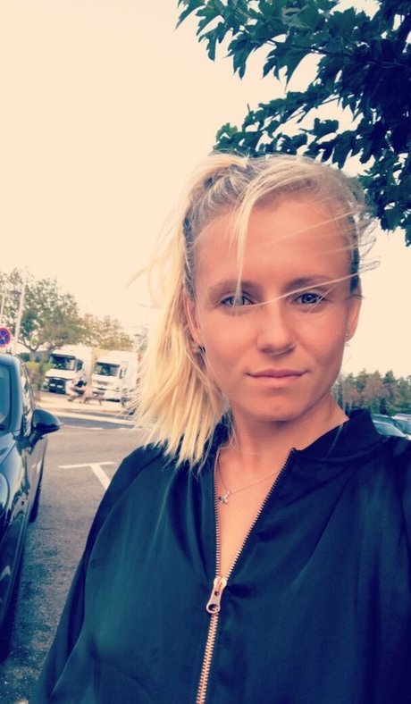 Julia Simic hd star archive