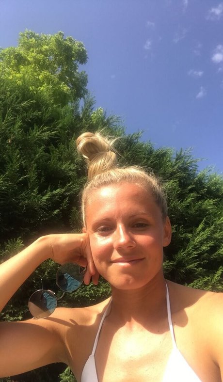 Julia Simic erotic model picture