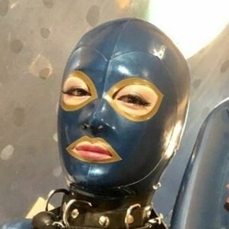 Rumi Rubber model exclusive image