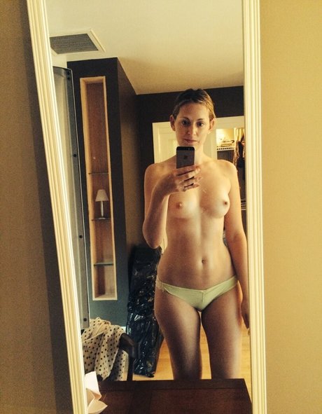 Olivia Lee pornstar free img