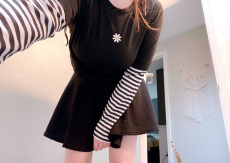 Amisakadarthana beautiful model image