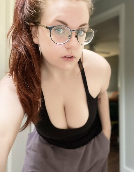 Amisakadarthana model perfect pic