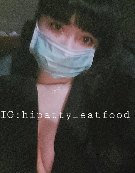 hipatty eatfood pornstar naked pic