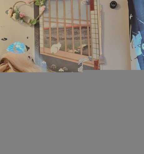 HeyImBabyyy model adult pic