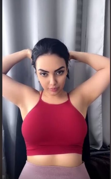 Nina Mon Ey naked pornstar photos