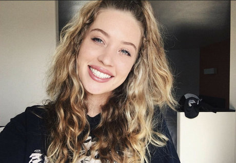 Audsmjones star adult pics