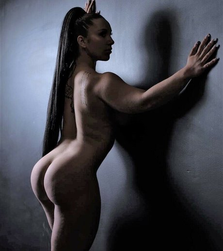 Chloe Sannito star sexy image