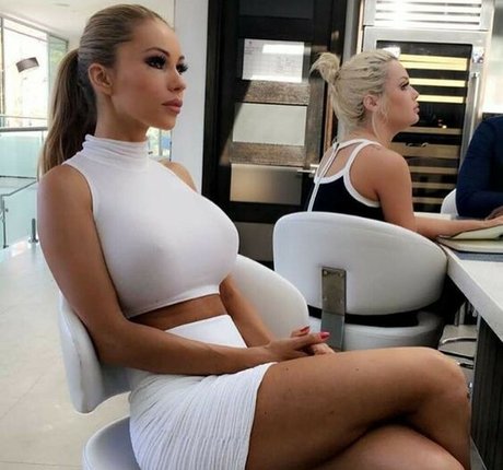 Maria Hering model naked picture