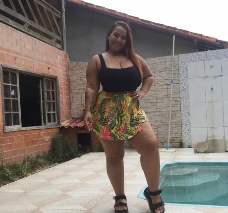 Adriane Esteves star beautiful images