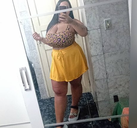 Adriane Esteves high quality star pic