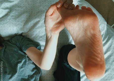 Ellbat model free galleries