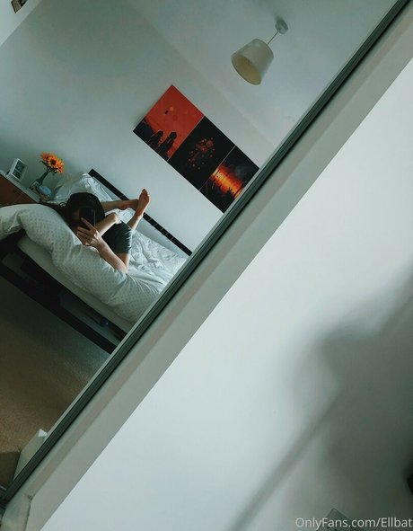 Ellbat hot model pics