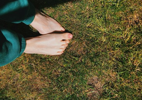 Ellbat model hot pictures