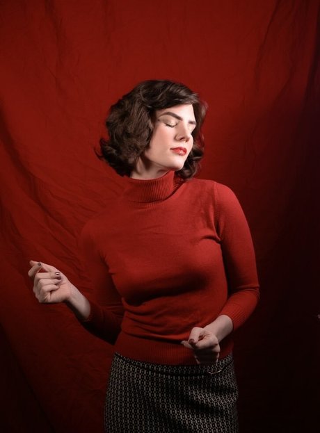 Maggie Mae Fish model adult img