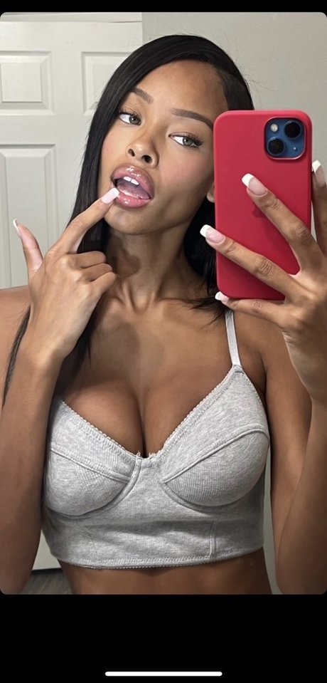 Vinetria pornstar adult img