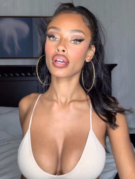 Vinetria model pornographic pictures