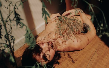 cum on glasses onlyfans erotic img