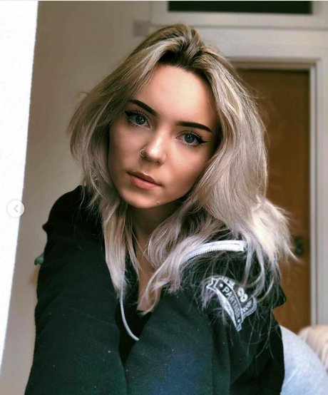 missbaffytwich exclusive model img