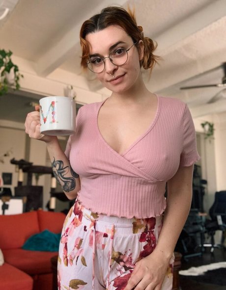 Mari Sappho beautiful model pictures