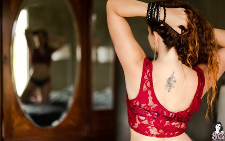 Lillyangel model naked picture