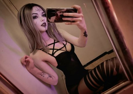 Ljaphra sex model pic