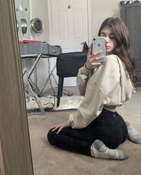 Katie Isnor hot pornstar galleries