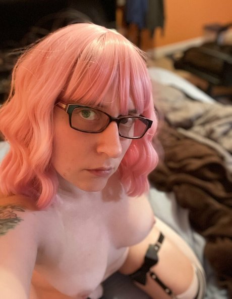 LyraLEWD pornstar sex pics