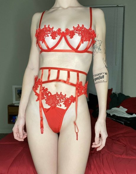 Thefryingdutchman exclusive actress pic