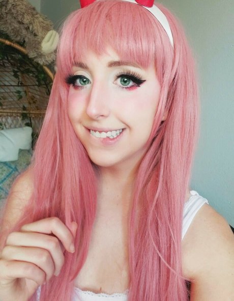 Moon IRL xxx model photos