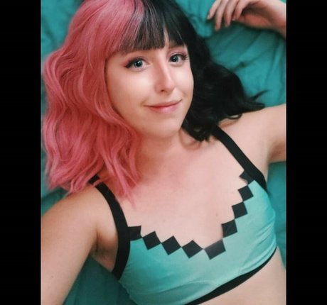 Moon IRL star adult picture