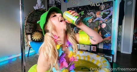 Moon IRL star beautiful picture