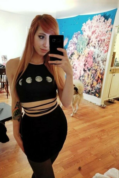 Moon IRL hot star pictures