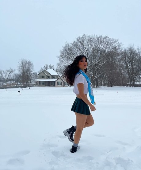 Nana May star nudes galleries