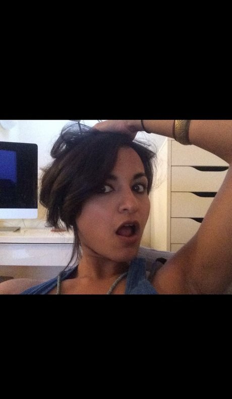 Eden Mama nice actress pic