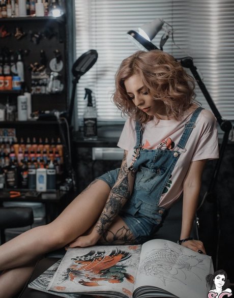 Elisarose sexy pornstar pics