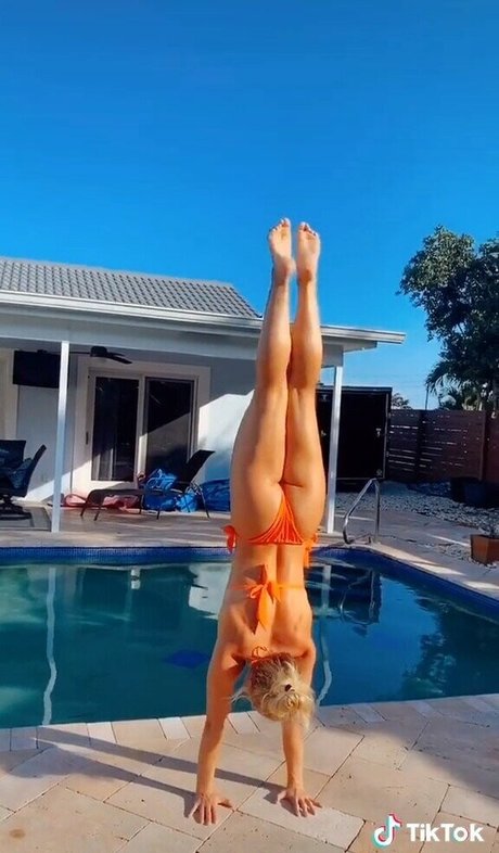 Casiddy Thompson model erotic images